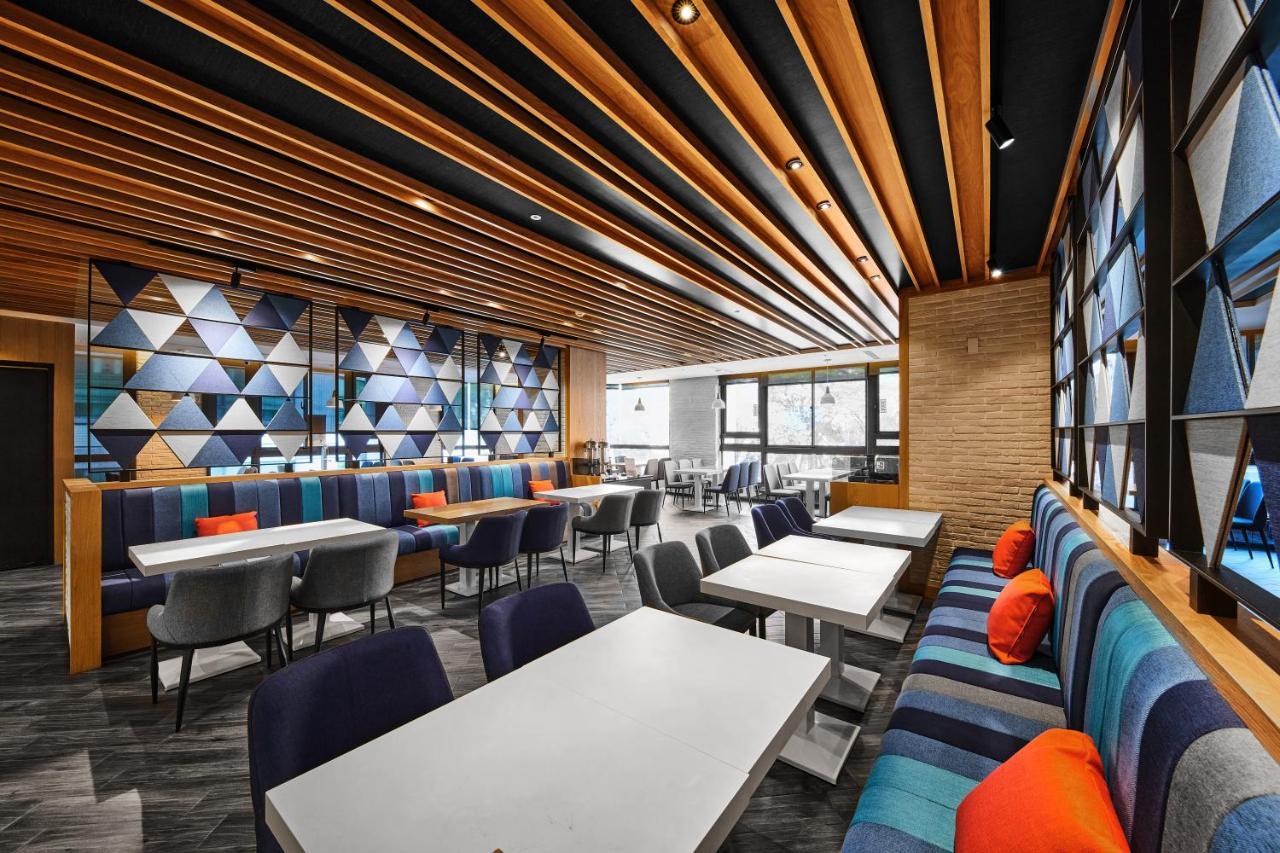 Holiday Inn Express Kaohsiung Love River By Ihg المظهر الخارجي الصورة